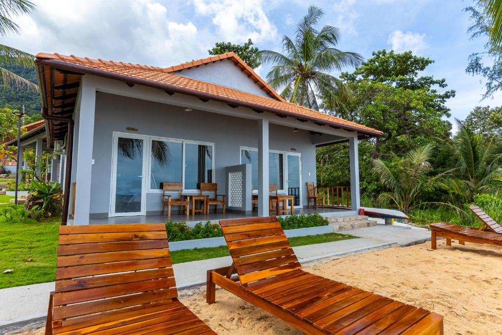 Surrounding environment