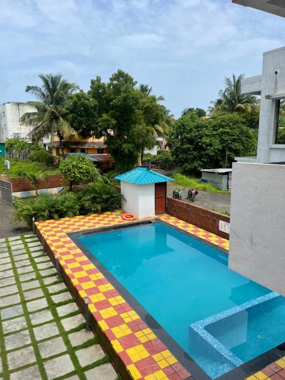 Scarlet Resort, Bombaj