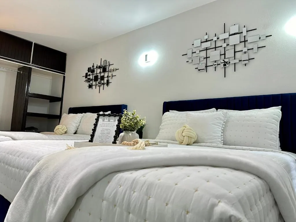 Falcon Shoreline- Airport Pickup Available - Gated-Security, Hotel in Montego Bay