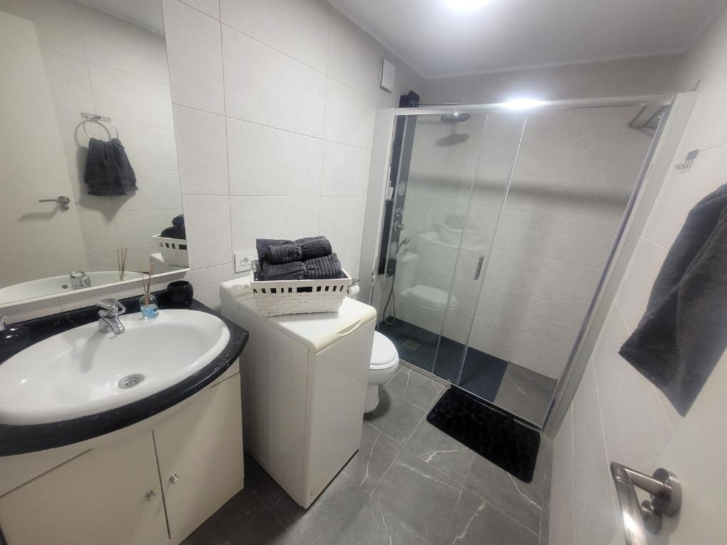 Gold Oasis Apartment - 3