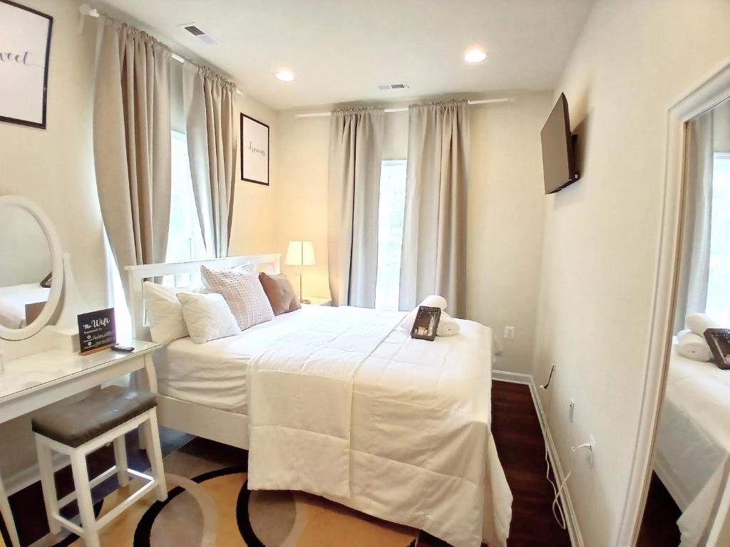 Luxurious & Cheery Private Room in DC, Washington