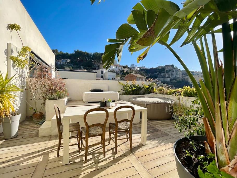 Apartment Le Loft de Mel à l'Estaque atypique & vue mer, Apartment