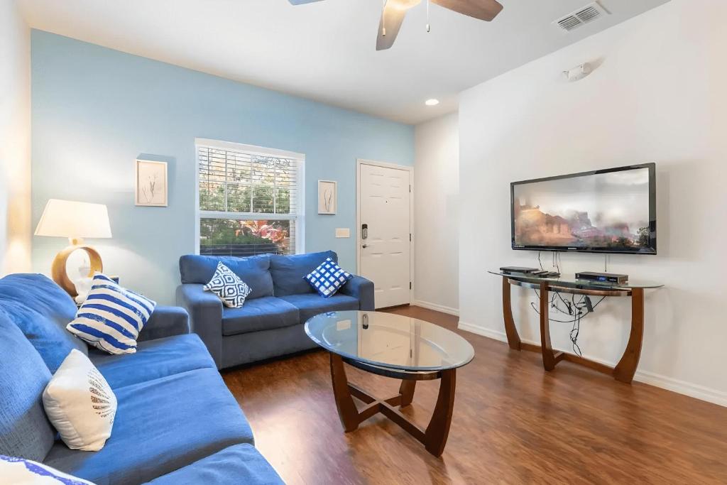 3BD/2BA House w/ Resort Acess Near Disney, Kissimmee