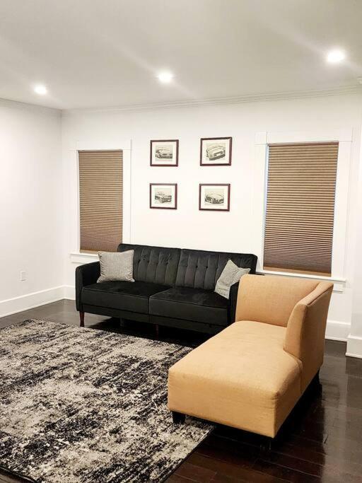 Comfort and Location!, Medford