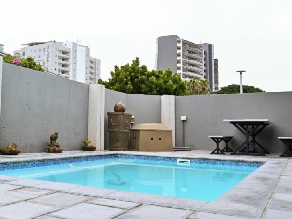 DIAZ GUESTHOUSE スイミングプール