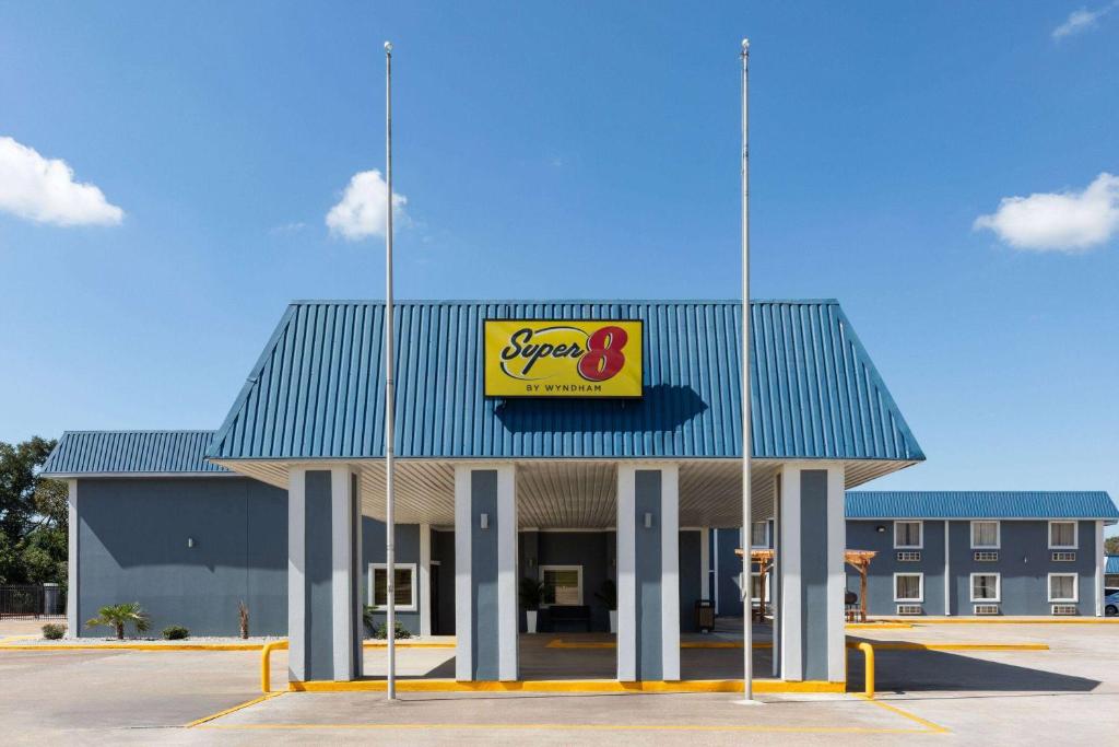 Super 8 by Wyndham Buffalo, Buffalo