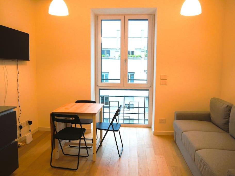 Suite Baires, Milan