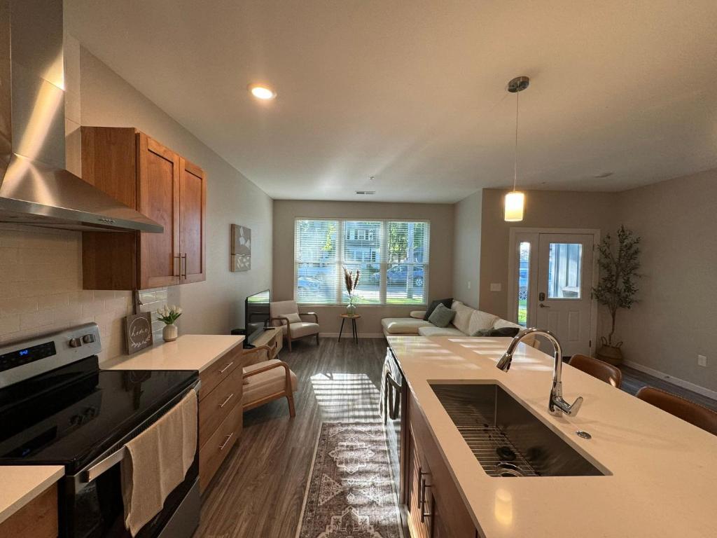 NDSU Close #103 Relax and enjoy Fargo!, Fargo