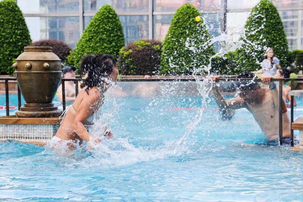 Swimming pool