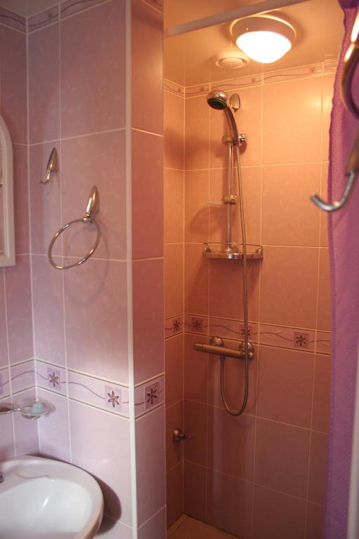 Naiza Guesthouse and Apartments photo