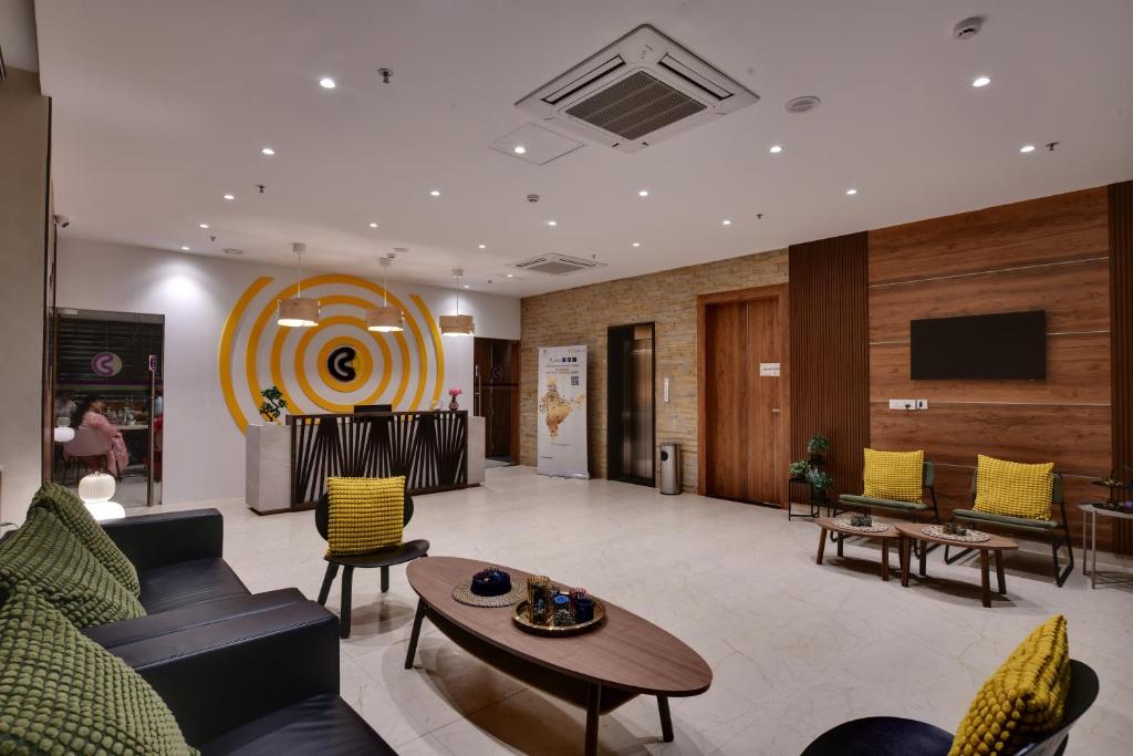 Shared lounge/TV area, Click Hotel Vista Kempegowda  Airport in Bangalore