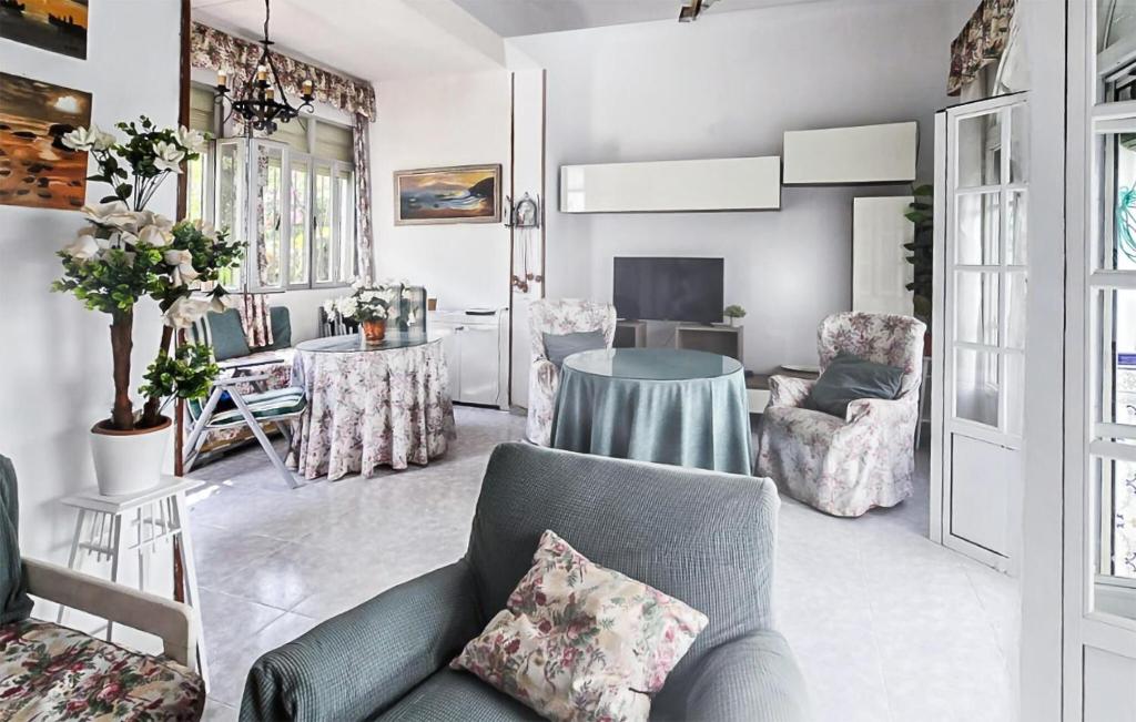 Gorgeous Home In Malaga - 4