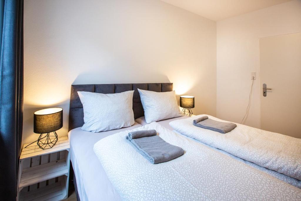 Apartment on the outskirts of town with balcony and parking space, Würzburg