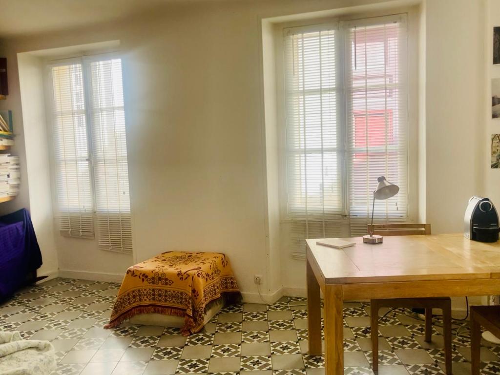 Charming apartment in the historic center of Paris - 2