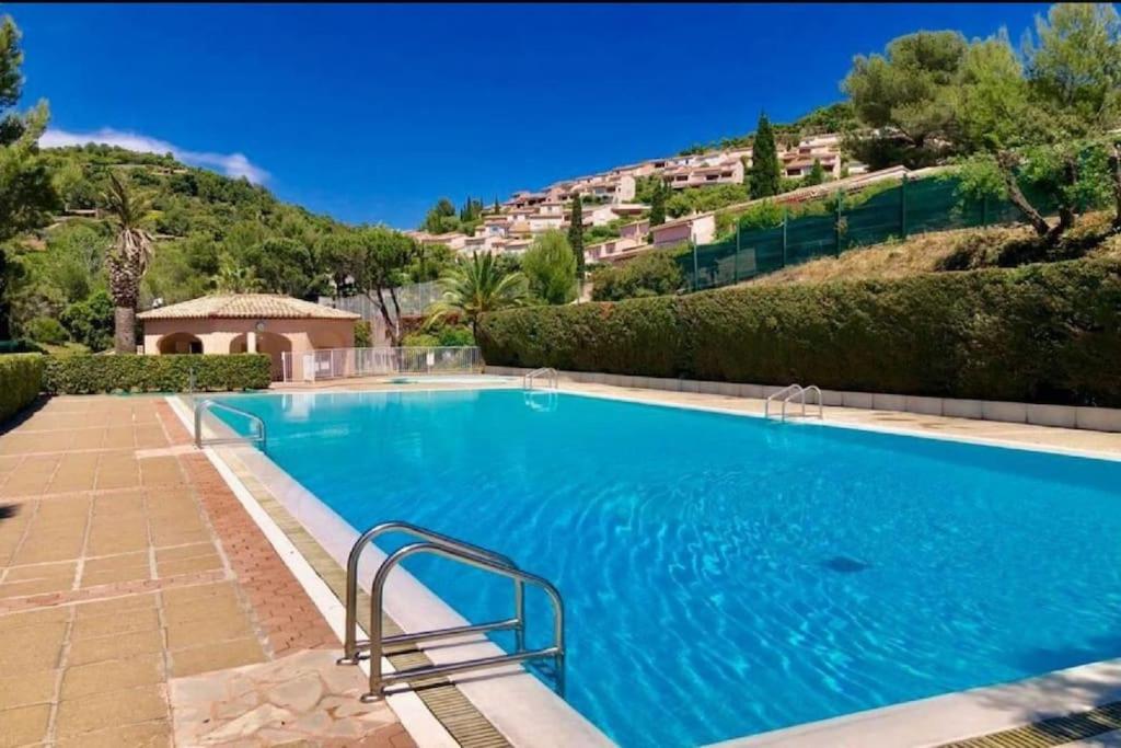 Appartement vue mer clim 4 personnes résidence boulouris Panorama - 1