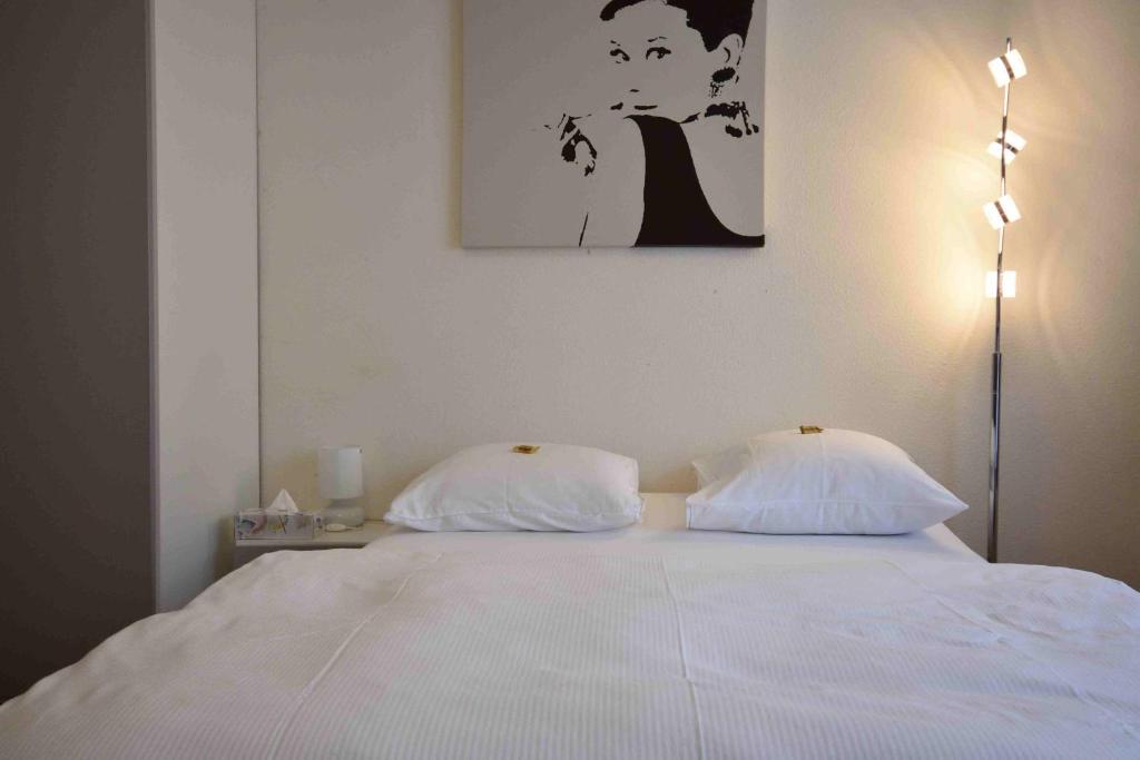 Shiny Studio in Zurich - Crown 37, Curych