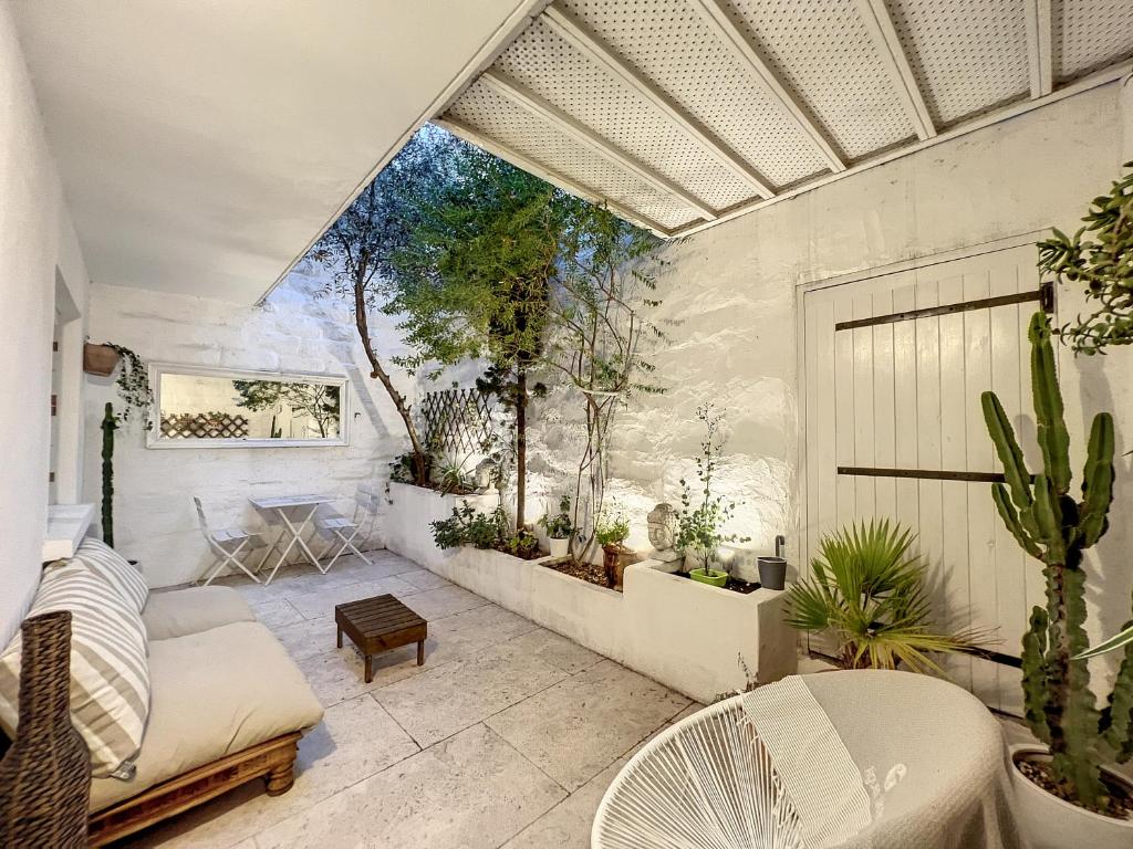 La maison blanche Intra-Muros Free parking - 2