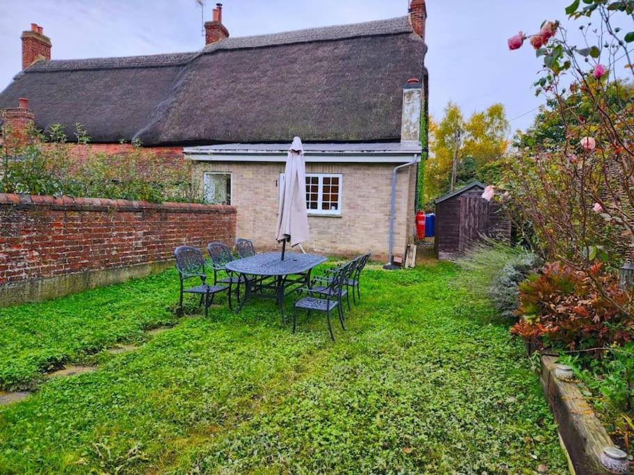 Swan Cottage, Kidlington photo 5