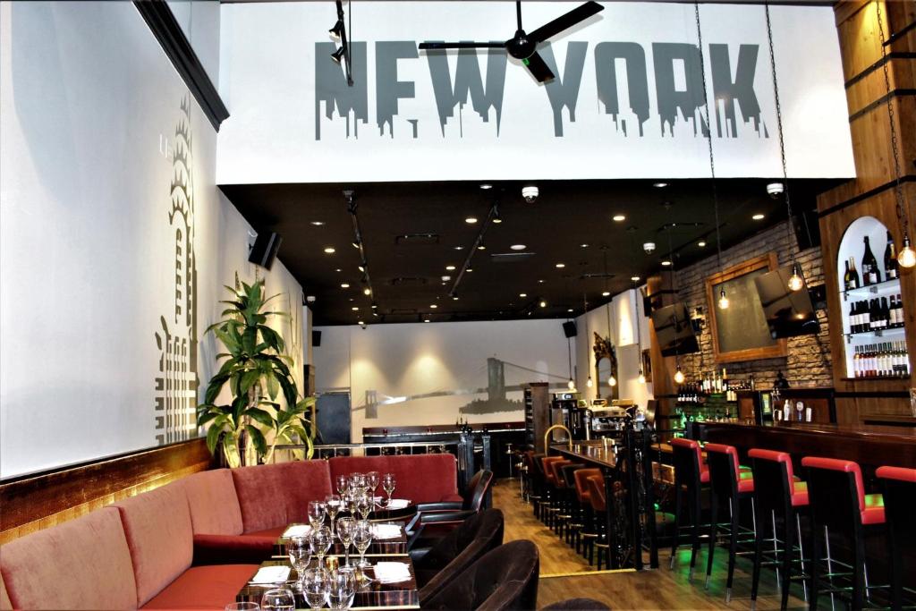 Bar/lounge