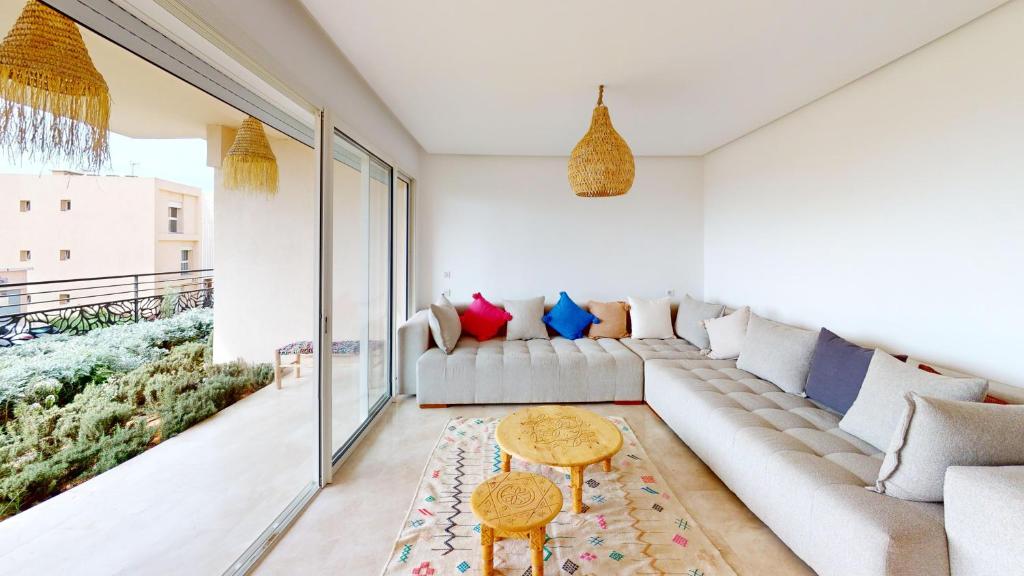 Strandwohnung mit Ausblick, Terrasse & Pool, Taghazout