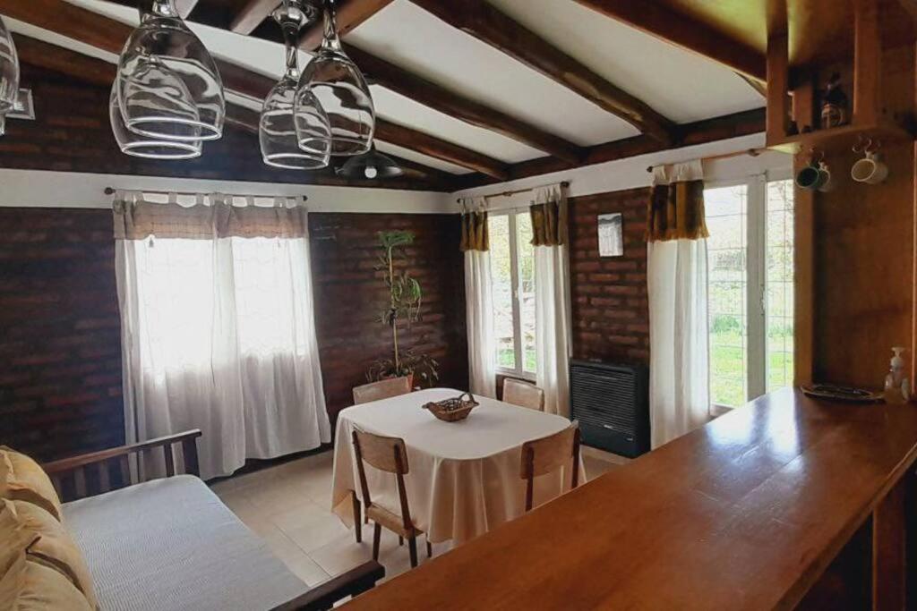 Cálida casa con jardín en Esquel - 1