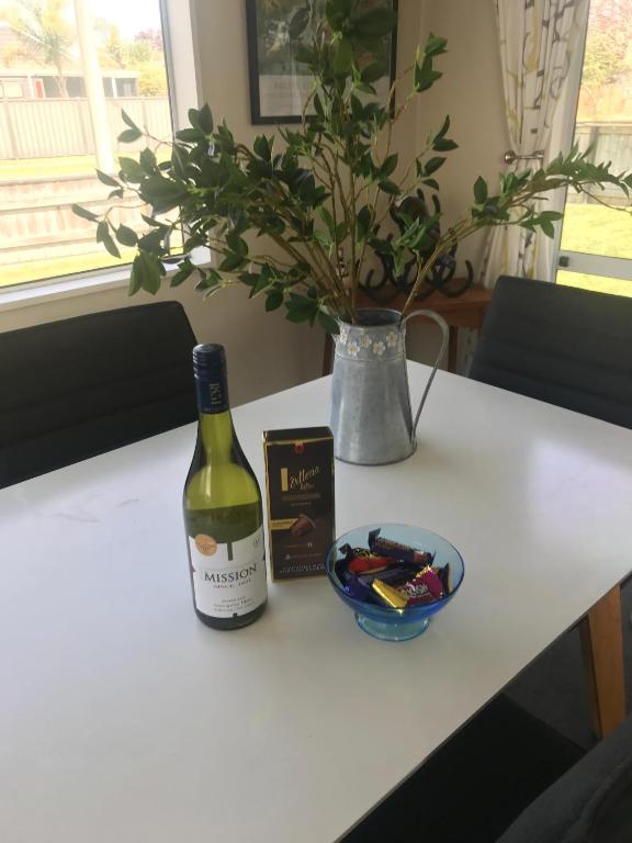 Wuthering Oaks, Napier