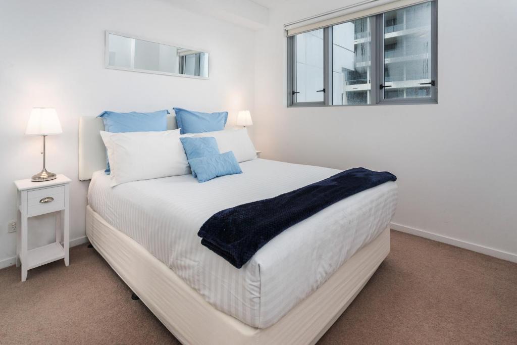 Beautiful Unit with Gym and Pool near Museums, Brisbane