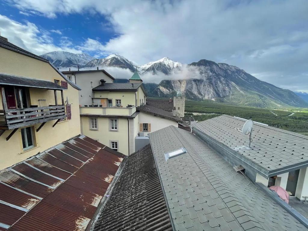 Stay in the Heart of Wallis - 2