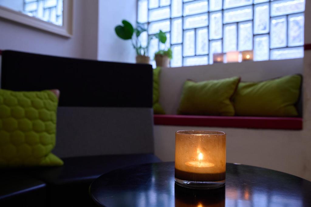 Shared lounge/TV area