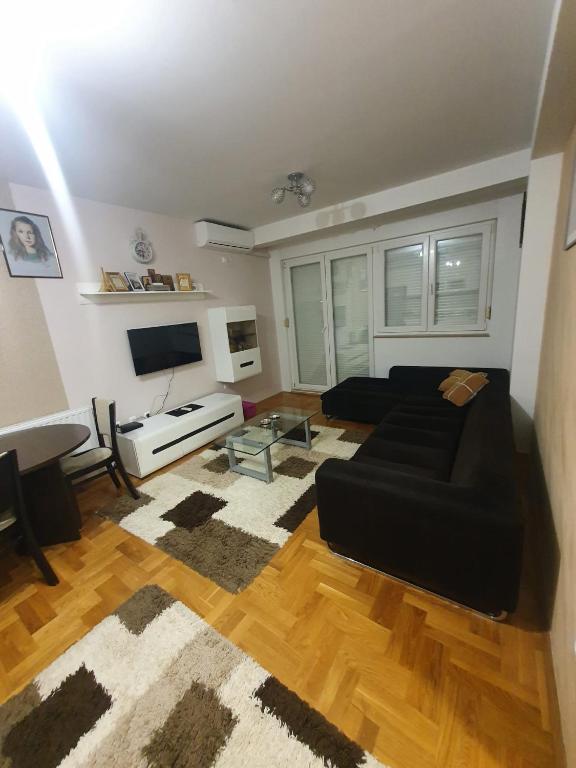 Harmonija 6, Trebinje