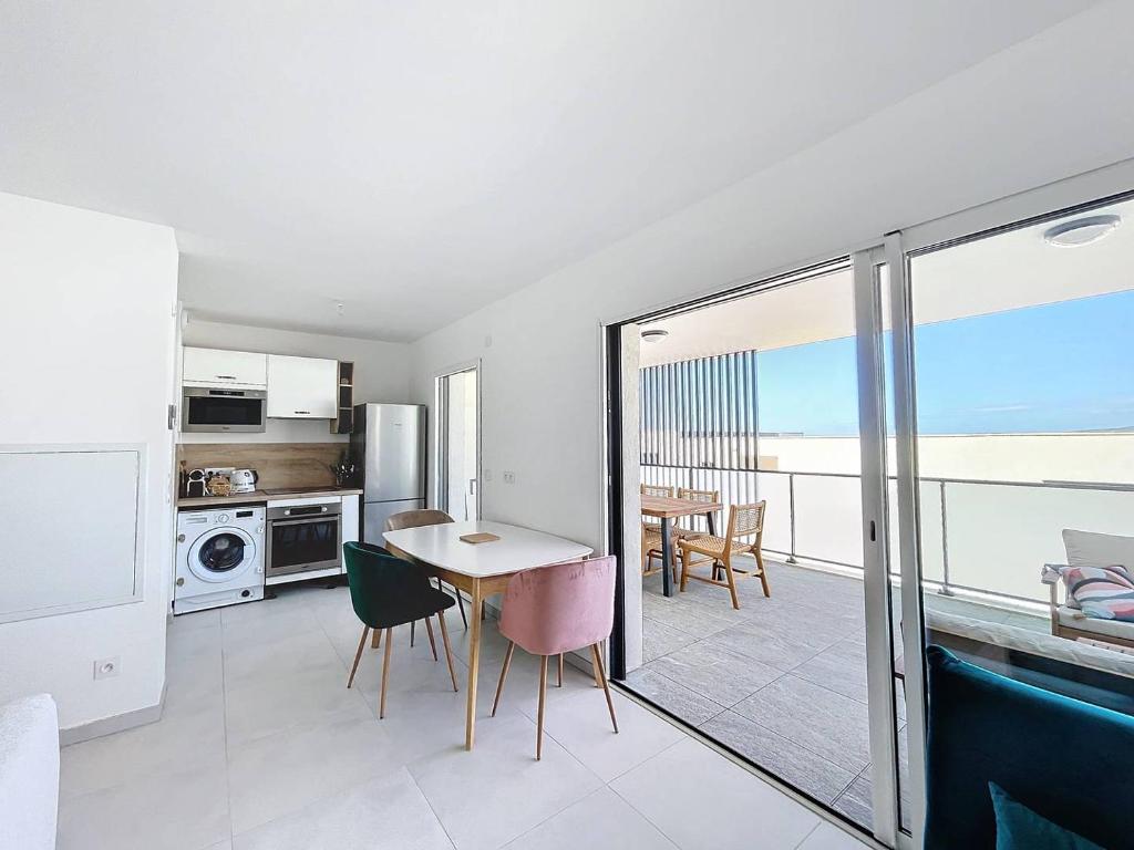 Appartement dans résidence avec piscine - 2
