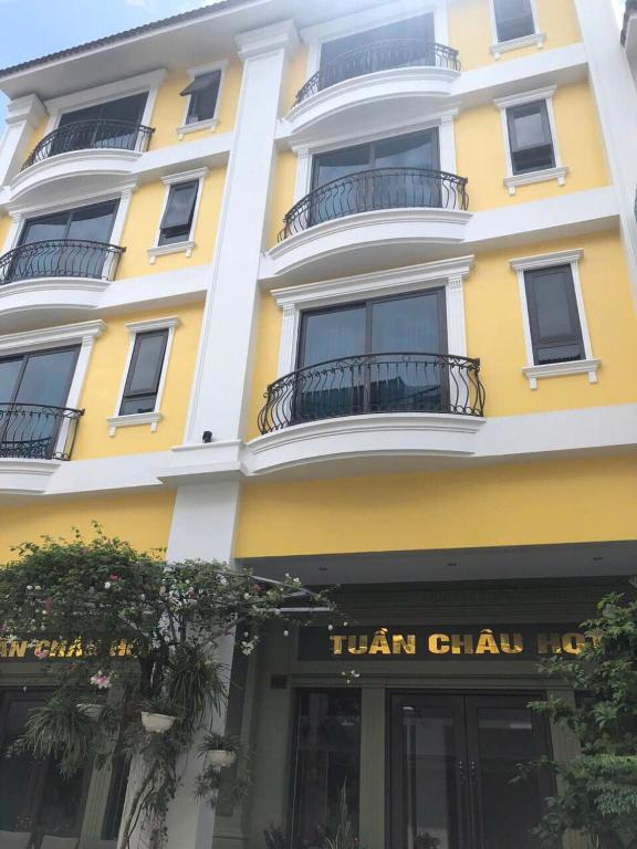 Tuần Châu HQT, Ha Long