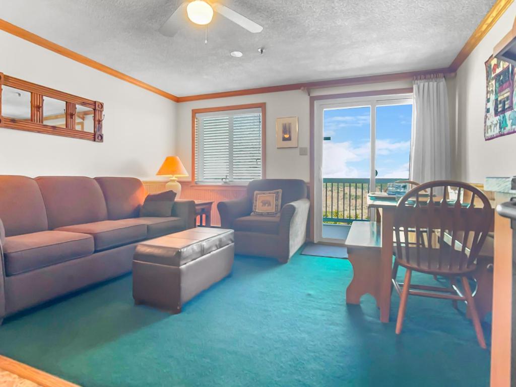 ML286 Beautiful Views New Deck WiFi EZ Parking, Snowshoe