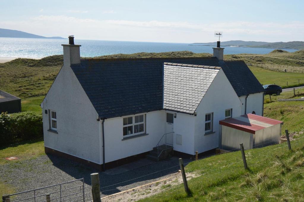 Taigh Marsaili, Luskentyre