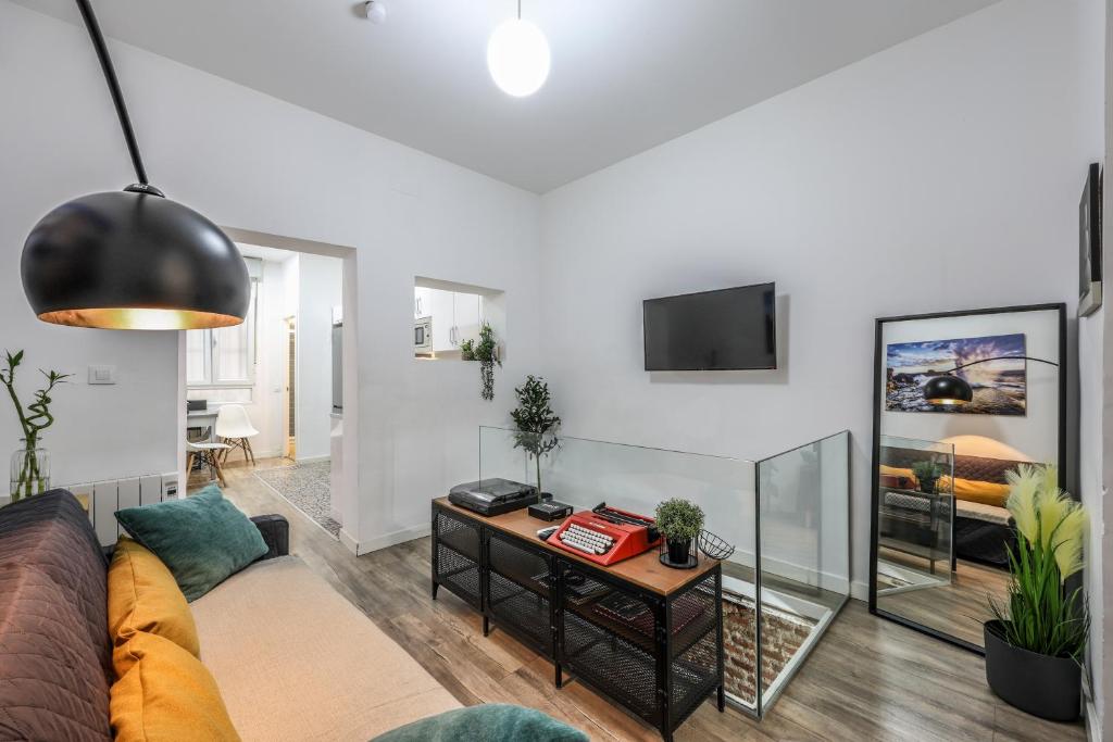 Latina Corporate Housing with Billard &Darts - 3