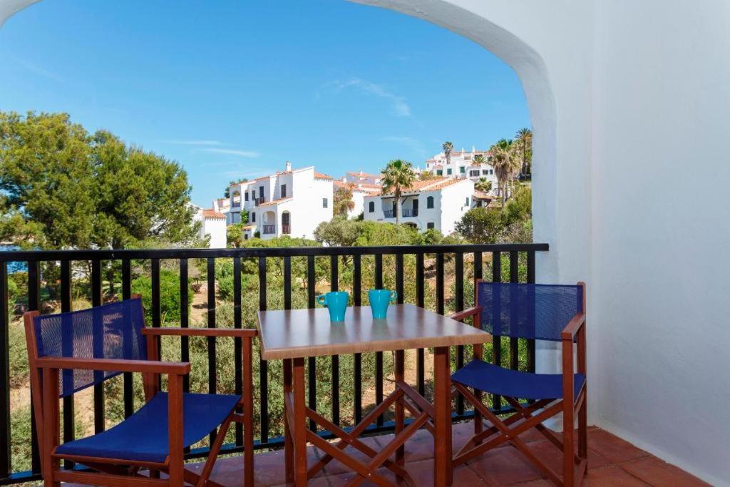 FERGUS Club Carema Splash — Hotel building in Fornells, Balearic Islands