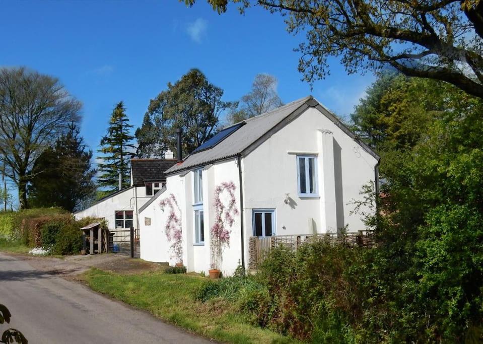 Golden Square Holiday Cottage, Stockland