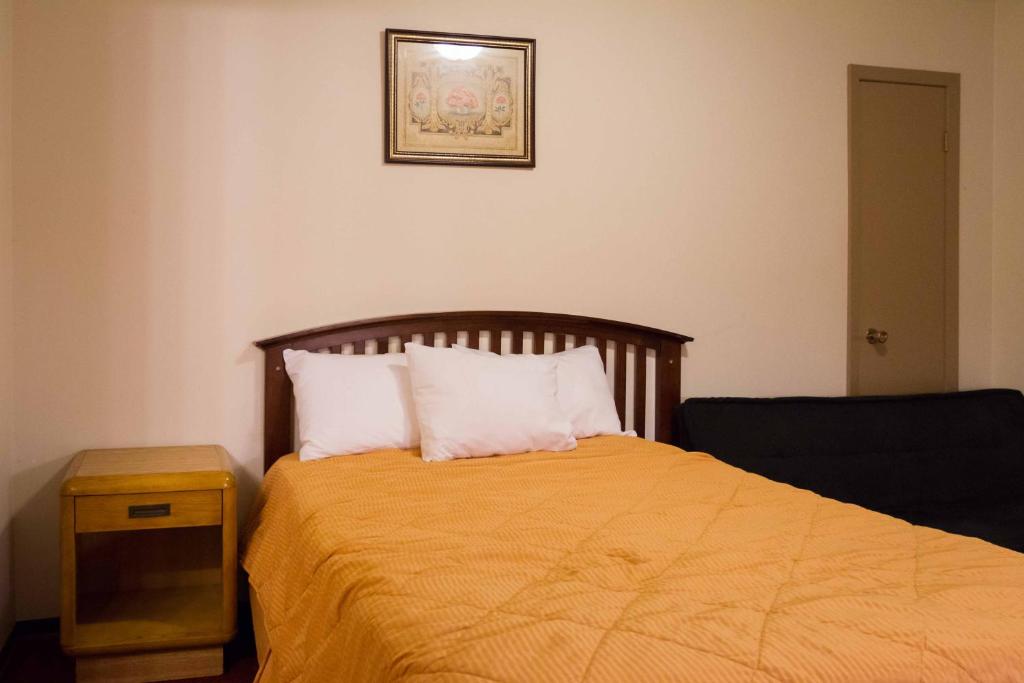 Niagara Falls Motor Lodge photo