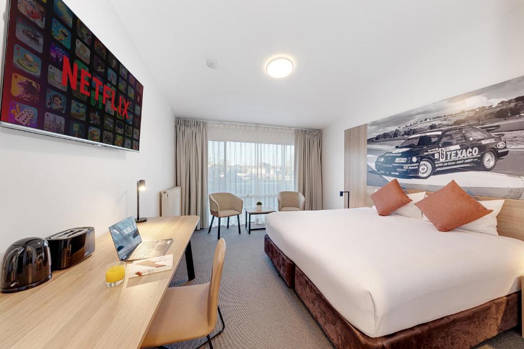 Littomore Hotel on Stewart, Bathurst, Bathurst