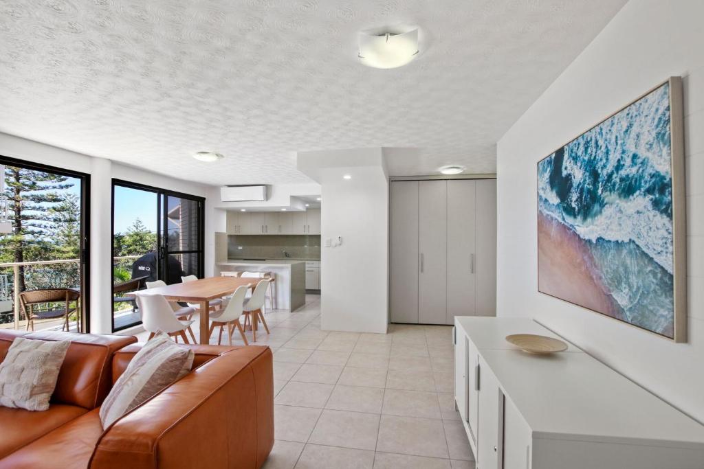 Seapines, Unit 4, 30 Victoria Tce, Kings Beach, Caloundra