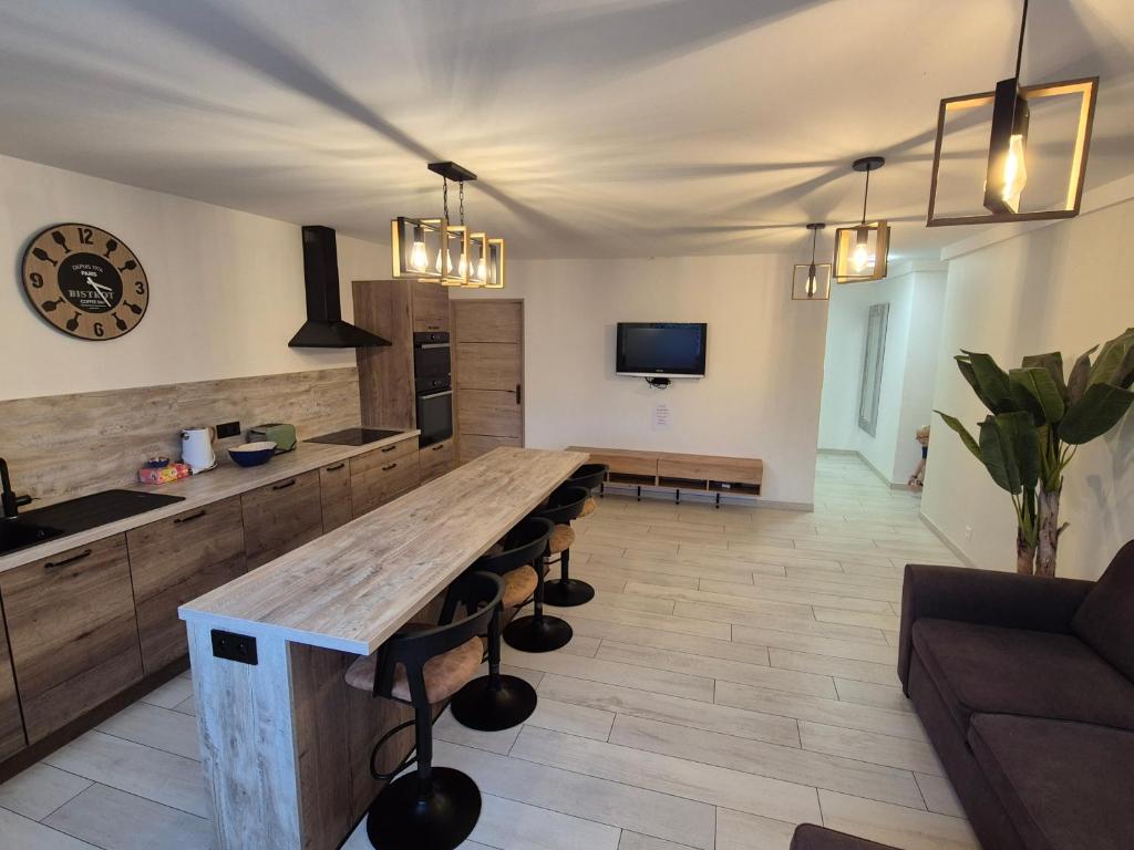T3 pour 6p avec piscine garage et ascenseur - 3