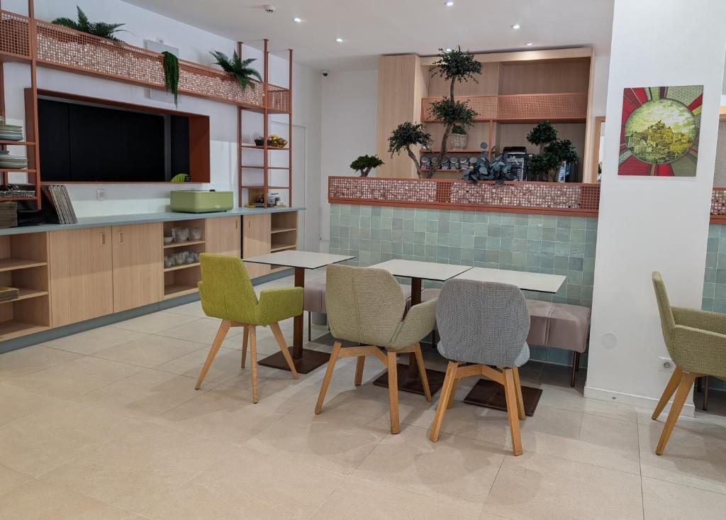 Food and beverages, Hotel Carre Vieux Port in Marseille