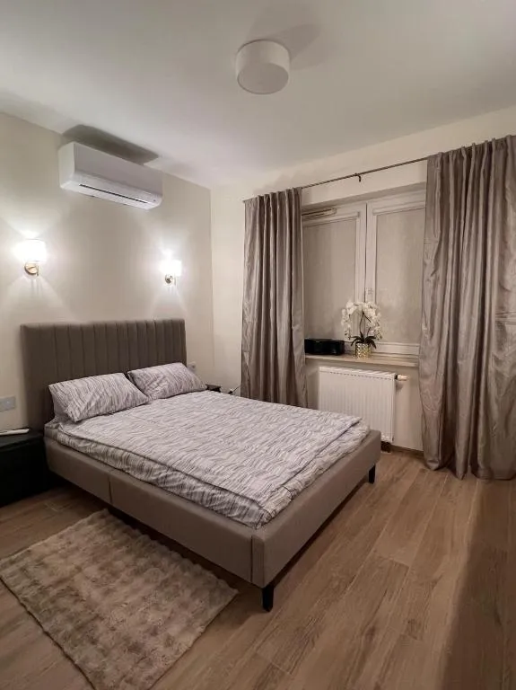 Apartament 70 Metro，位于华沙的酒店