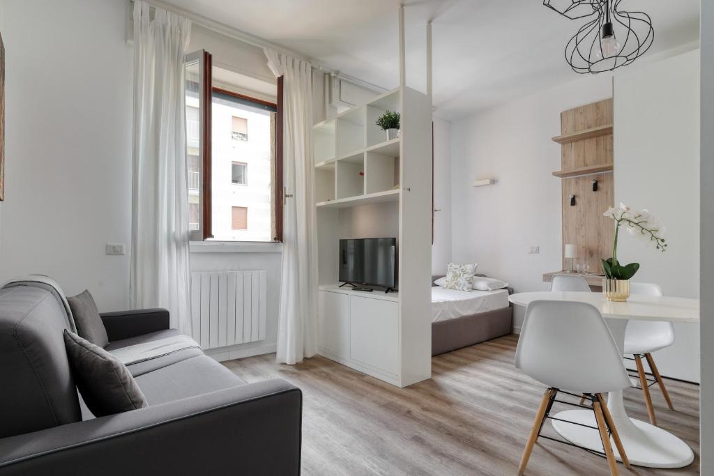 JOIVY Delightful studios near Parco Tre Torri - 2