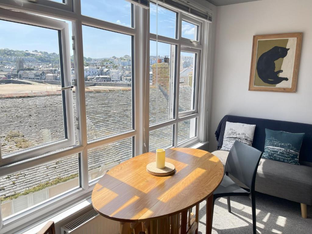 1 Sunnyside - views over the St Ives Harbour, St Ives