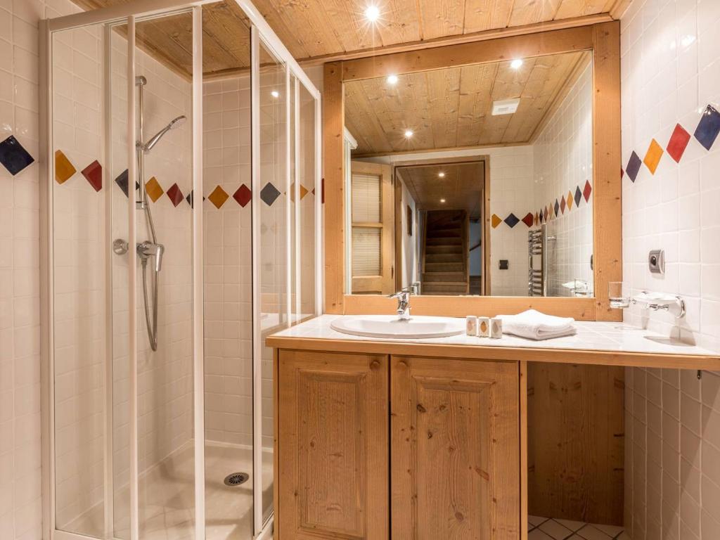 Duplex 4 Ch. avec Piscine, Spa, Ski aux Pistes - 5