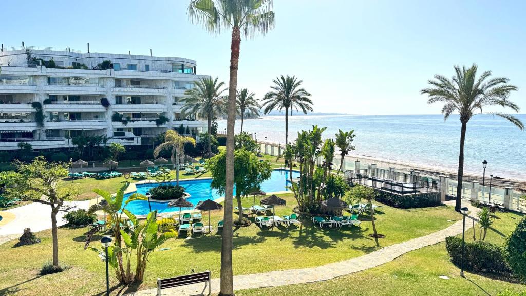 2 dorm 2 banos en primera linea en Playa Esmeralda, Marbella