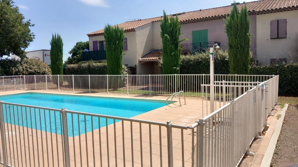 "Les Bastides" Appartement tout confort, parking privé piscine - 1