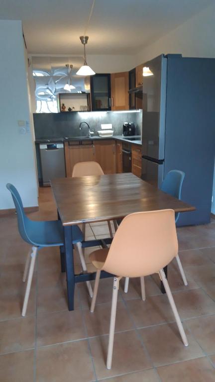 "Les Bastides" Appartement tout confort, parking privé piscine - 2