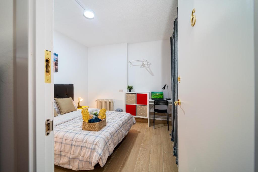 P CasaCafe Madrid Calle Carlos Dubois 3 - 2